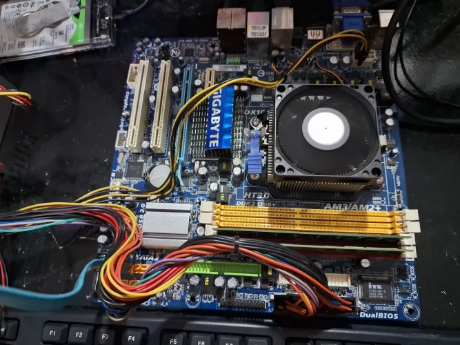 Kit juckbox. Tkmusic. Placa mãe. Fonte memória e processador + cooler + hd 500 gb com mus