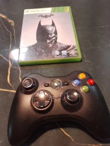controle do Xbox 360 original e um jogo original