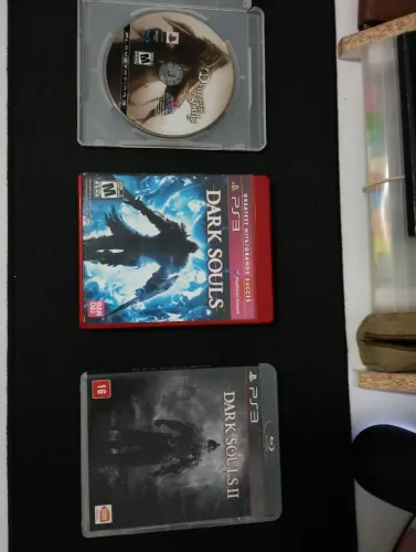 Lote 3 jogos de PS3: Demon's Souls, Dark Souls 1 e 2