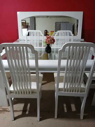 Mesa 6 cadeiras de imbuia + balcão com espelho 