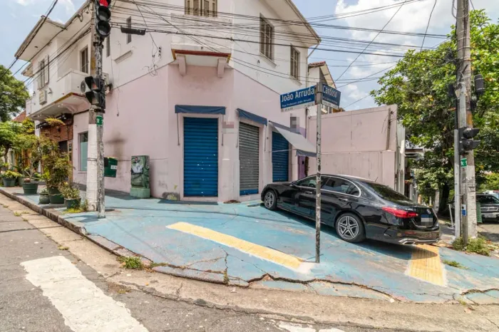 Loja na Rua Cardoso de Almeida, 1583 100 m²