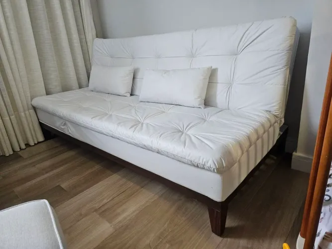 Sofá cama com pouco uso