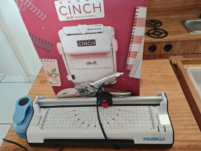 Plastificadora + encadernadora Cinch e guilhotina ( Kit completo )