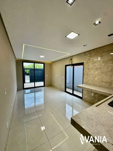 Vendo lindo sobrado com acabamento de alto padrão com 3/4 sendo duas suítes plenas próximo