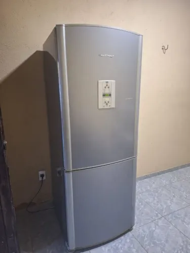 Geladeira Brastemp Inverse Inox - Muito Conservada obs: congelador funciona as vezes