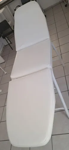 Vende se macas.