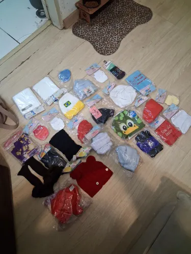 Vendo lote de acessórios para bebês 