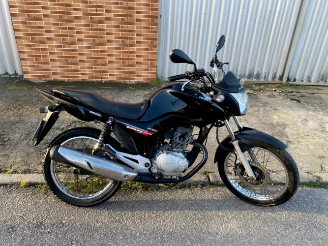 Honda fan 150 2014 em dias partida e freio a disco