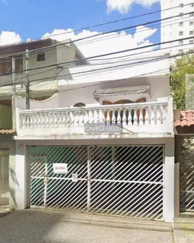 Terreno com 4 casas (3 alugadas)