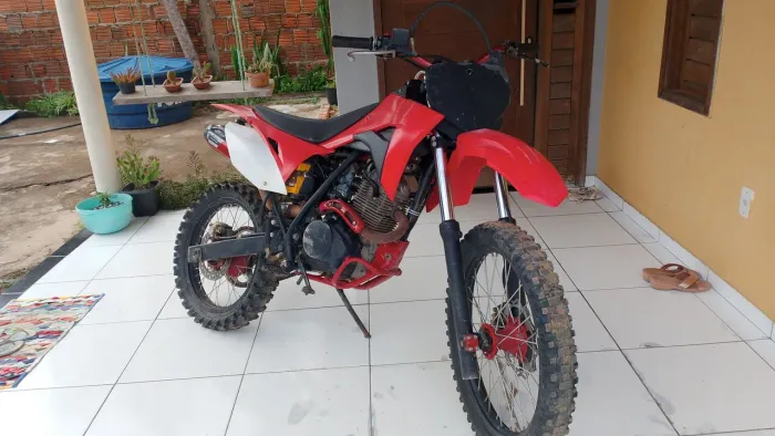 Moto de trilha xr200