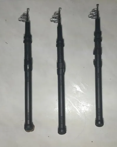 Kit Com 3 Varas De Pesca Telescópicas Com Passador - 1,60m (Usadas)