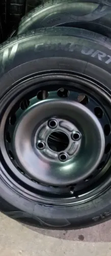 Hum jogo de rodas aro 14 com péneus furacão 4 pôr 108 Ford temos pra outros carros também 