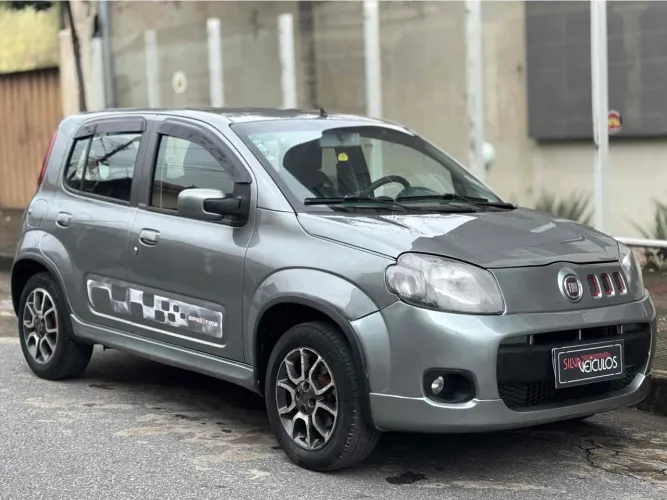 Fiat Uno Sporting 1.4 EVO Fire Flex 8V 4P 2012