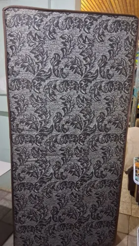 Cama e colchão 