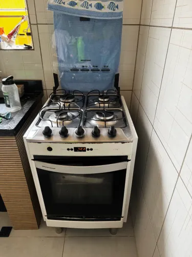 Chama alta Fogão Brastemp timer 4 bocas opção de usar embutido 