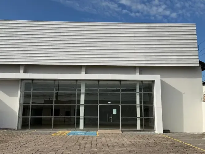 Moura Gestor Imobiliario Aluga Galpão na Margem da BR 316 km 5, com 1.650m2