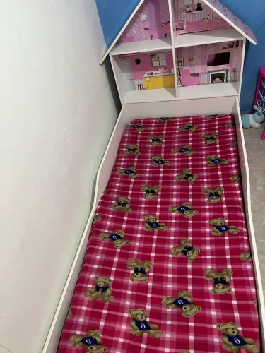 Cama infantil casinha