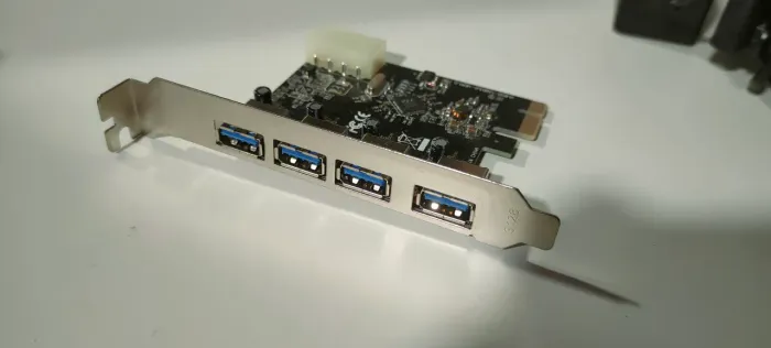 Placa PCI Express USB 3.0 com 4 portas USB-A