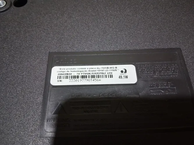 Vendo tv pra retirada de peças