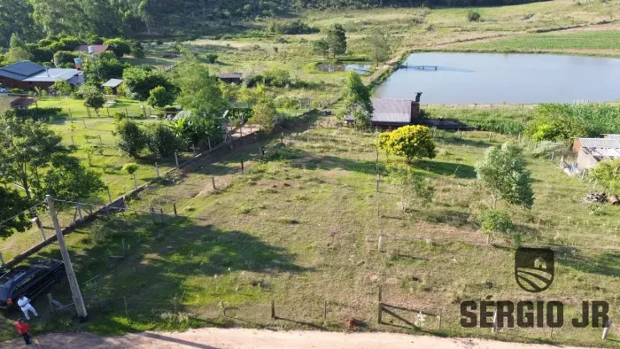 Terreno com 1.000m² a 1 km do asfalto em Triunfo