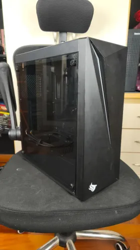 Gabinete Gamer Mid Tower Preto com Lateral Transparente e USB 3.0