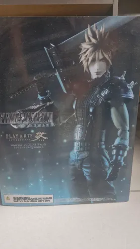 Action Figure Final Fantasy 7 Edição Colecionador