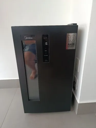 Vendo Cervejeira Midea 82L