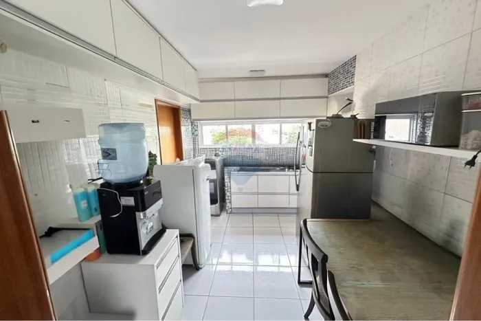 Apartamento 161m², 4 quartos, 4 banheiros, 2 vagas, piscina. Zona norte- Recife.