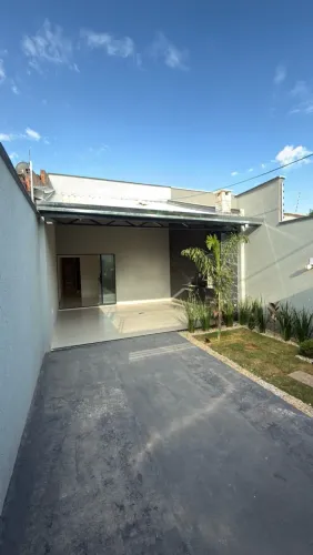 Casa a venda em Senador Canedo 3Q sendo um suíte no Residencial Ilha Bella 