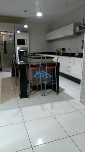 Sobrado à venda em Pirapora do Bom Jesus, Por do Sol, com 4 quartos, com 280 m²