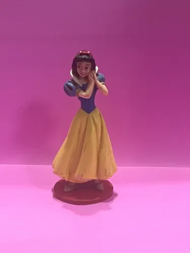 Boneca miniatura da Branca de Neve