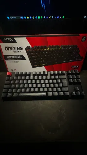 Teclado mecânico RGB Hyper Alloy Origins Core TKL Switch Red (Leia a descrição)