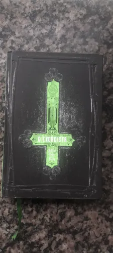 Livro O Exorcista - Edição de Luxo Capa Dura (DarkSide) |