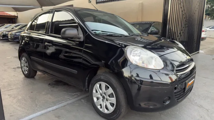 Nissan March 1.0 16V Flex Fuel 5P 2012