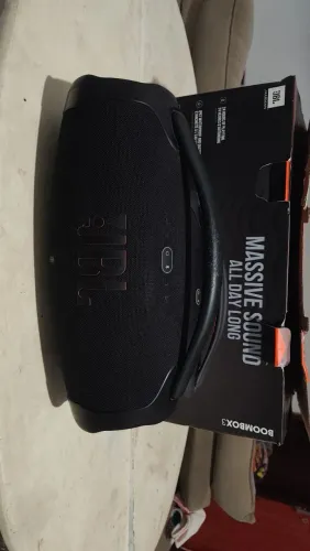 JBL bombox3