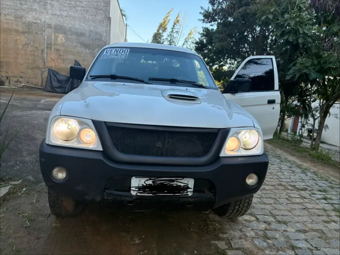 Mitsubishi L200 GL 2.5 4X4 CD Diesel 2008