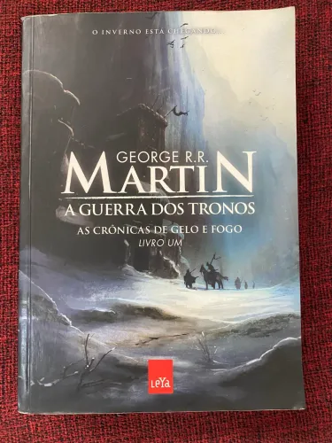 Livro A Guerra dos Tronos de George R. R. Martin