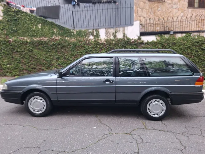 Ford Royale GL 1.8/1.8i 2P E 4P (álcool) 1994