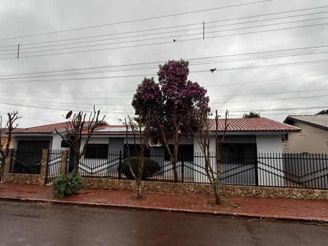 Casa em Mamborê