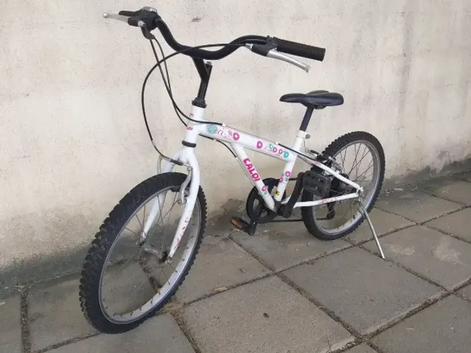 Bicicleta Caloi Ceci infantil com 7 marchas em excelente estado. 
