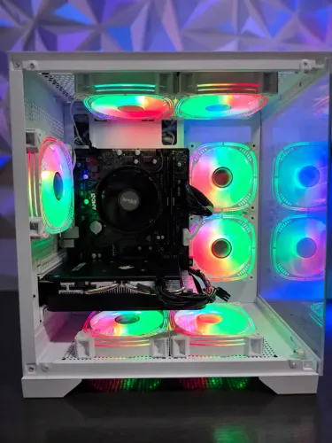 PC Gamer partiu pro abraço