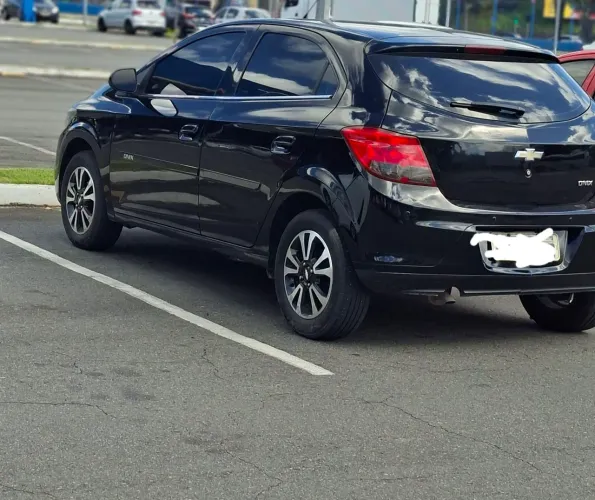 Chevrolet Onix Hatch LTZ 1.4 8V Flex Power Mec. 4P 2014
