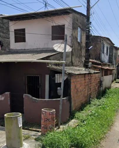 Casa a 300 metros da rodovia augusto Montenegro