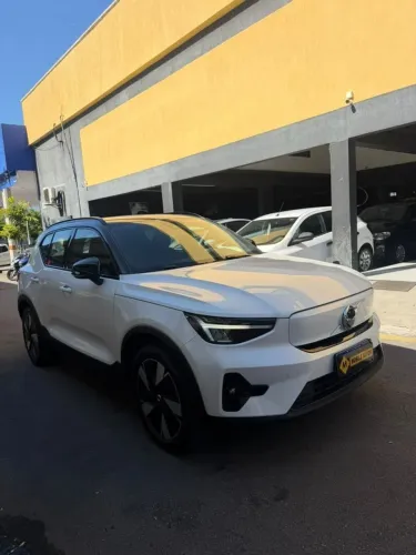 Volvo XC40 Recharge Plus (elétrico) 2024