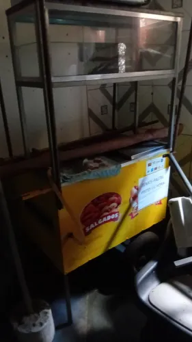 Carro de cachorro quente mais sanduicheira