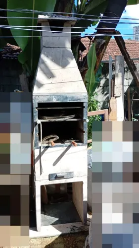 Churrasqueira de cimento com 5 partes usada 