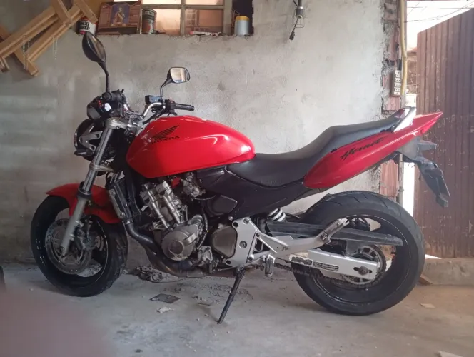 Hornet carburada