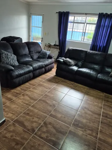 2 sofás reclináveis elétricos 3 lugares 