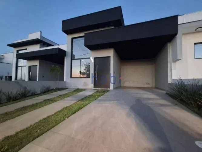 Casa com 3 dormitórios à venda, 105 m² por R$ 685.000,00 - Condomínio Residencial Villaggi
