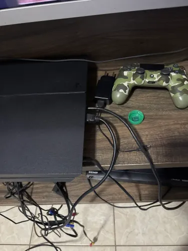 Ps4 slim completo cabos e fios com 2 controles e jogos 